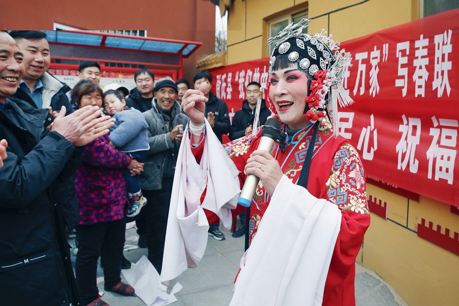 河南尉氏：新春送福进万家