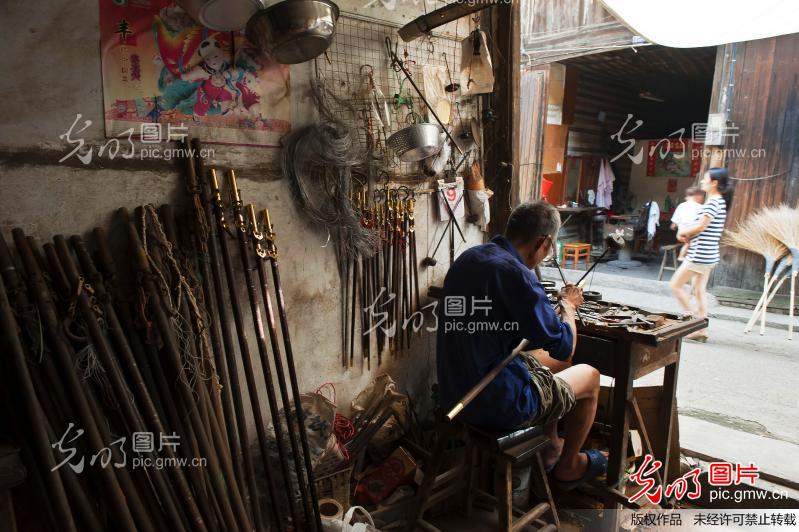 八十岁的老秤匠