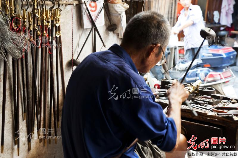 八十岁的老秤匠